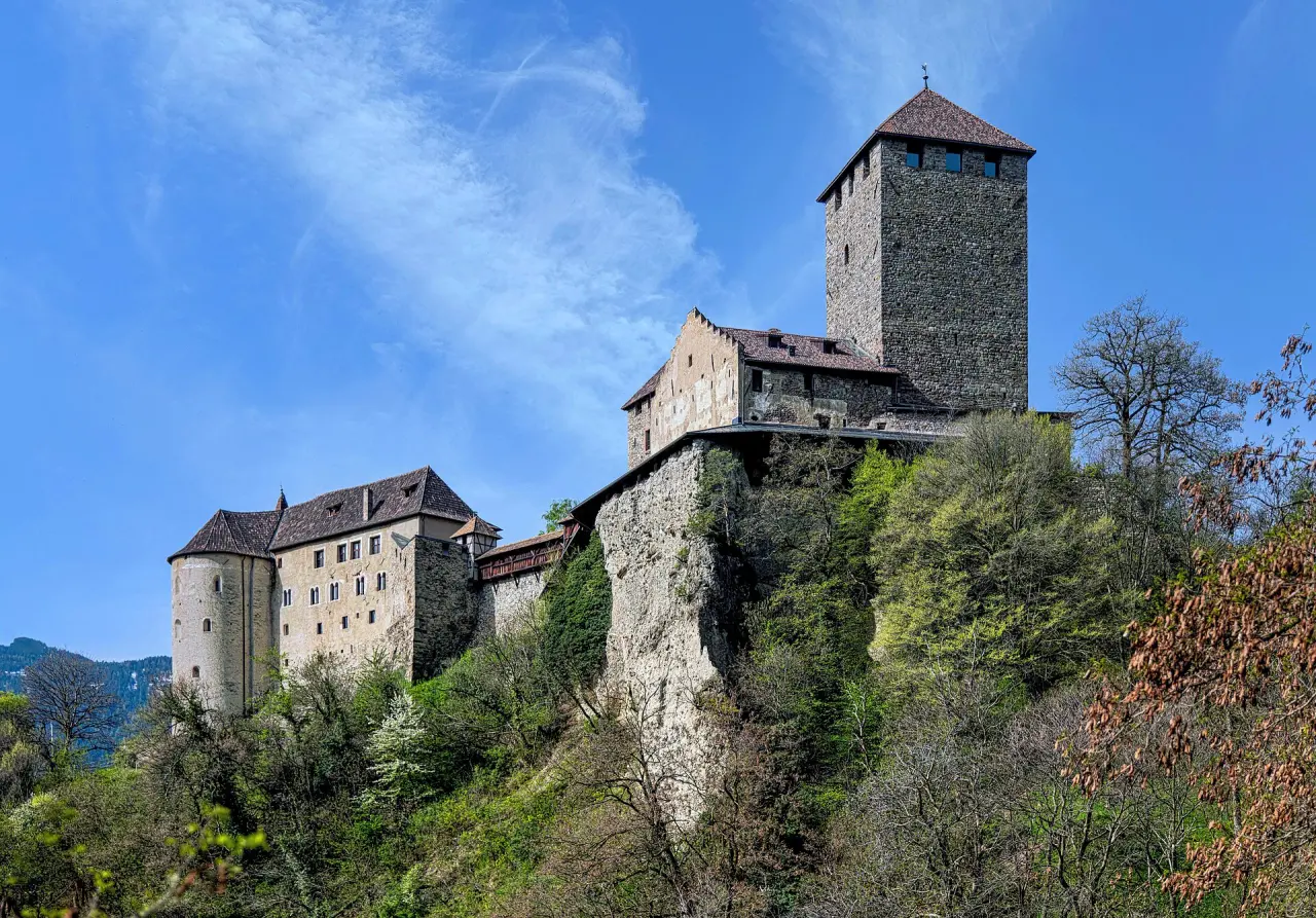 Schloss Tirol