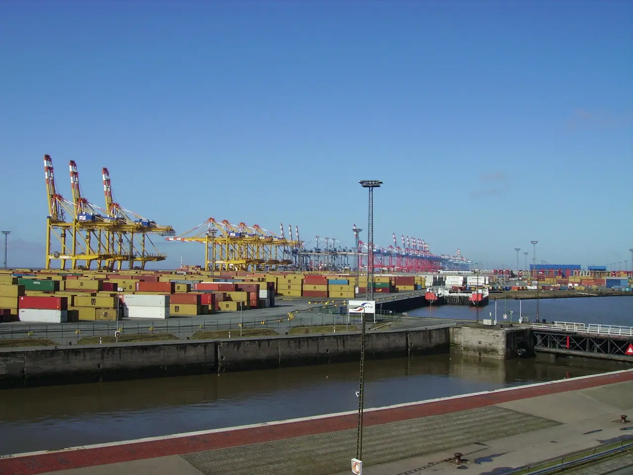 Container-Aussichtsturm