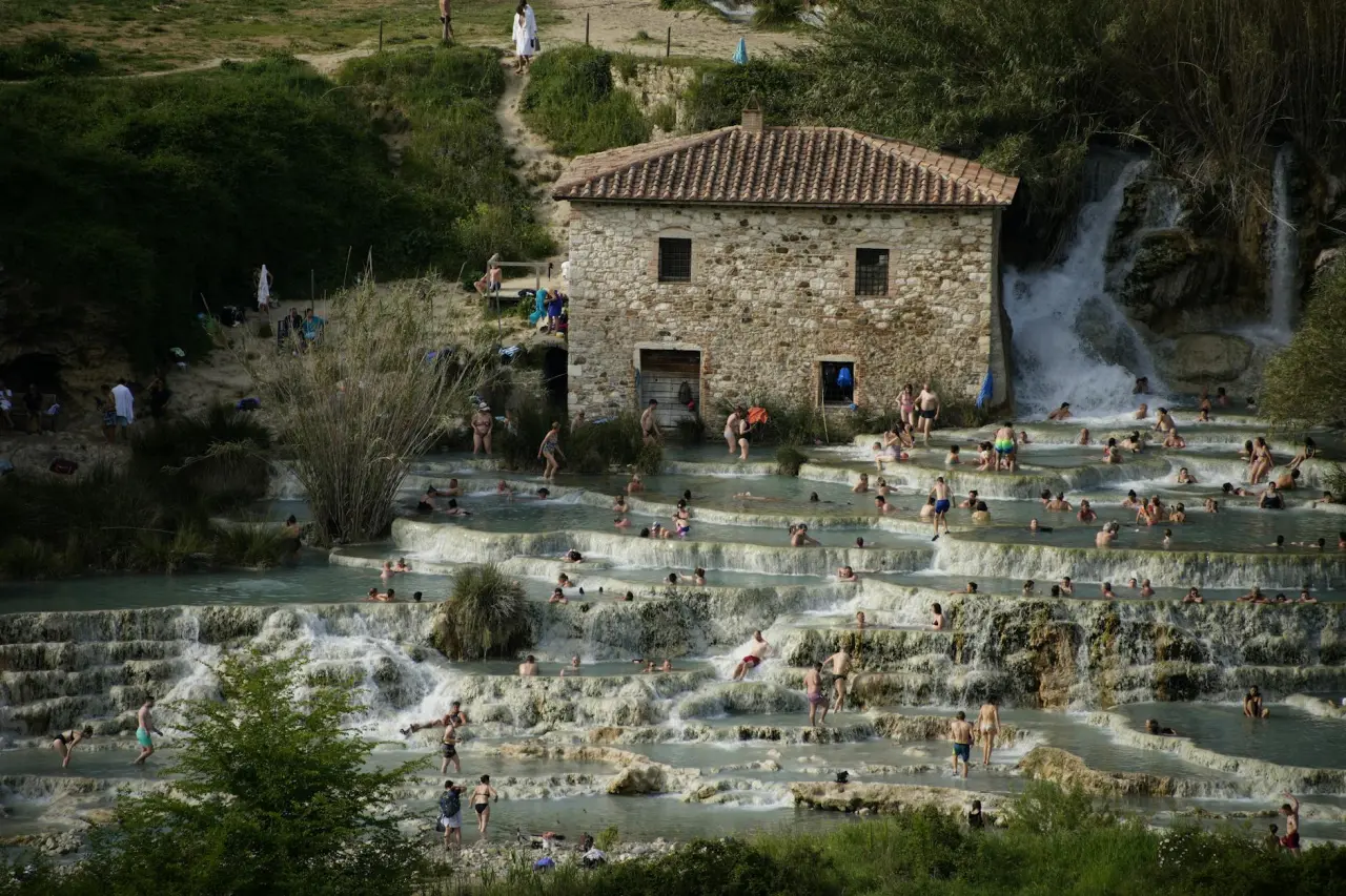 Saturnia