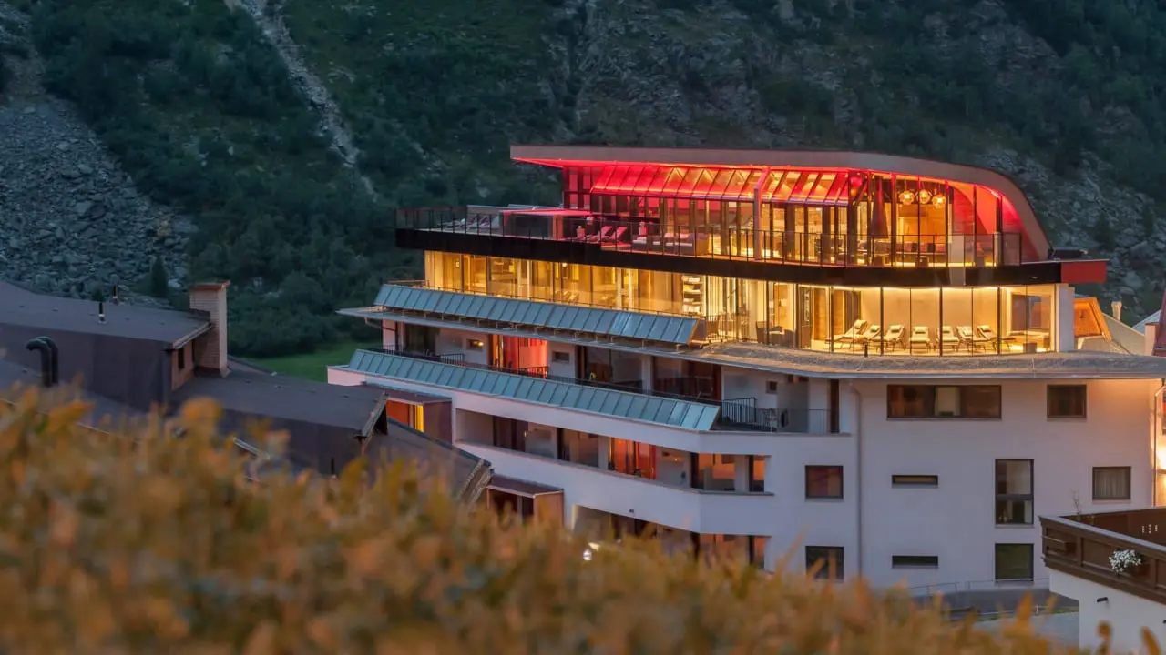 Josl Mountain Lounging