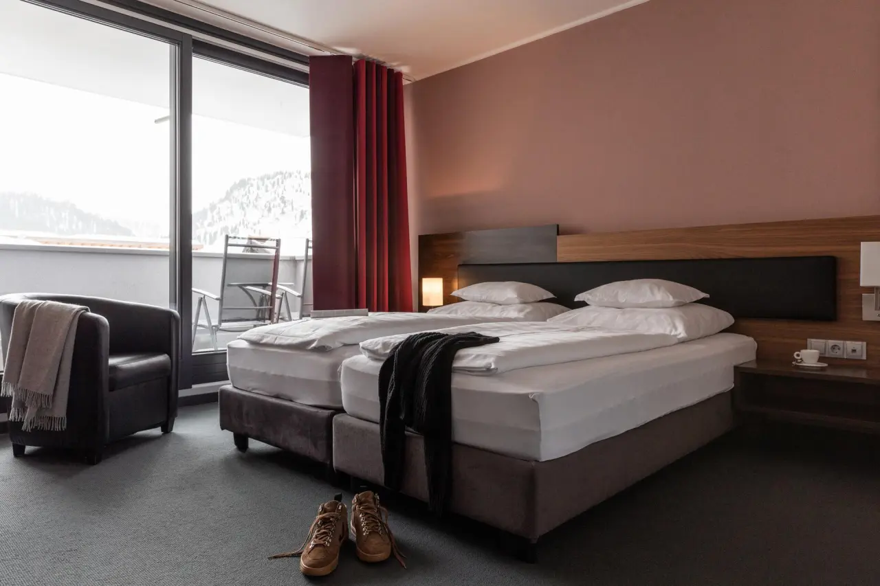 Josl Mountain Lounging in Obergurgl – Hotelzimmer mit Balkon und Bergblick | Wellnesshotel Tirol