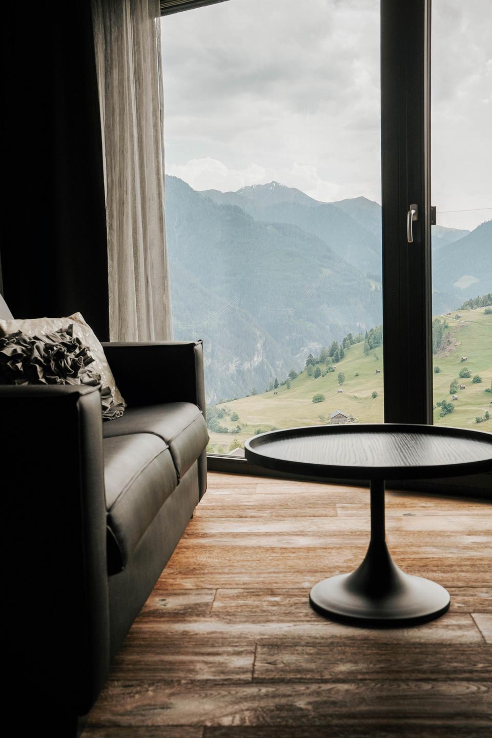 Das Marent in Fiss – Gemütliches Hotelzimmer mit Panoramablick auf die Tiroler Berge | Wellnesshotel Tirol