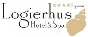 Logo des Logierhus Langeoog Hotel & Spa mit 4 Superior Sternen und einer stilisierten Muschel.