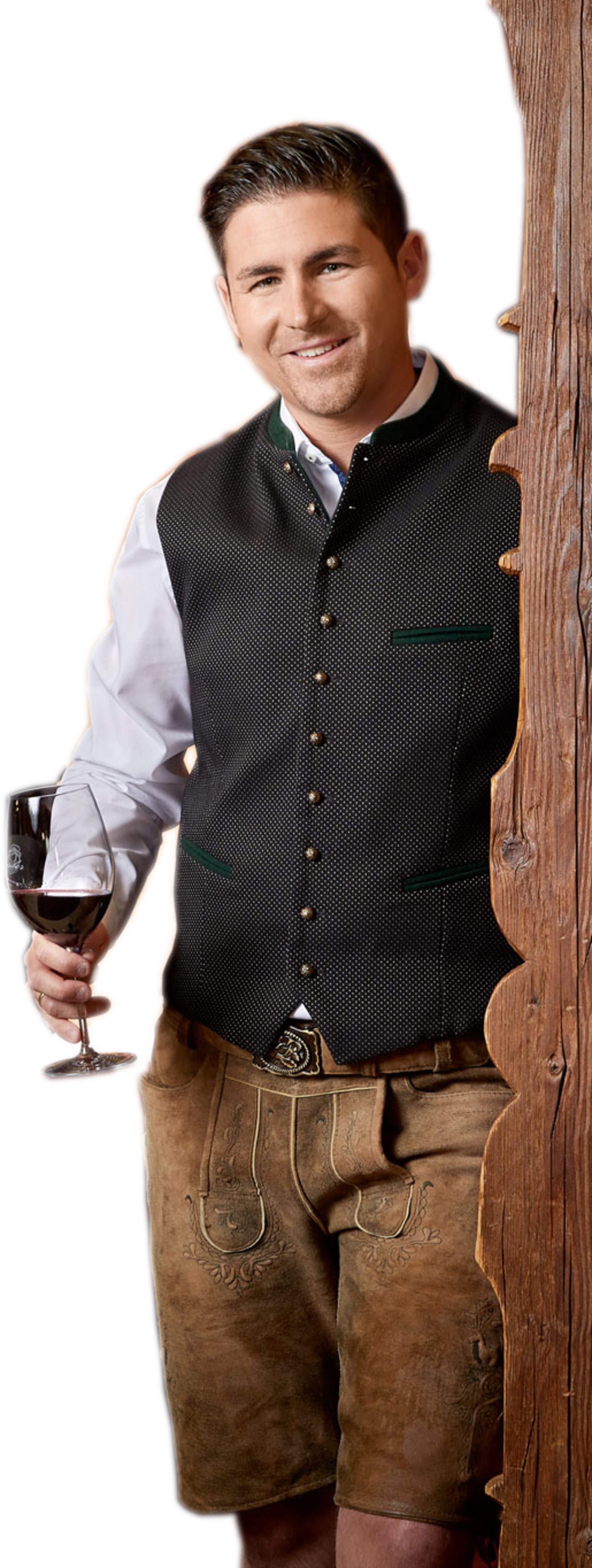 Hotel Neue Post in Mayrhofen – Freundlicher Gastgeber mit einem Glas Rotwein | Wellnesshotel Zillertal