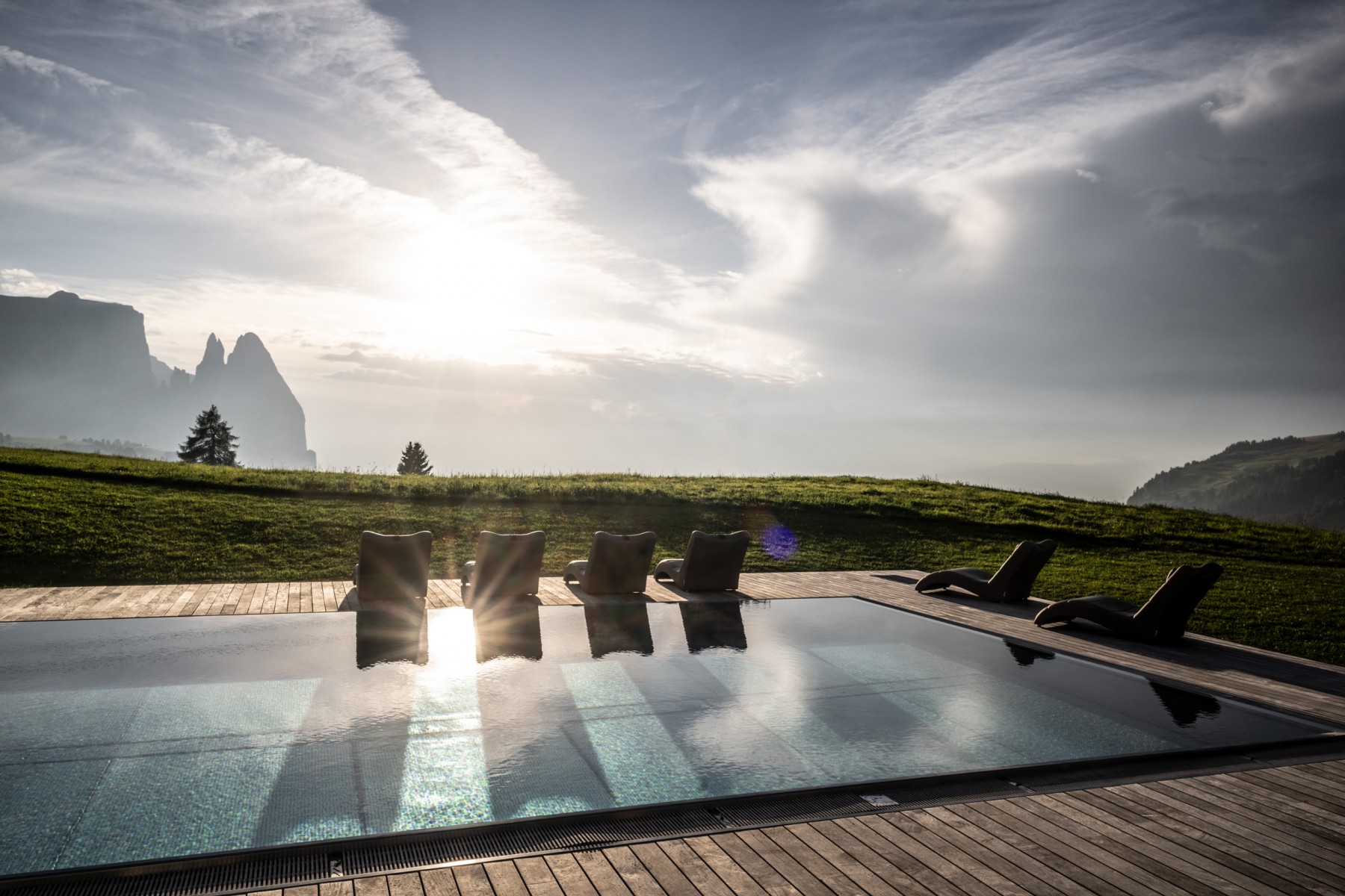 Sport & Wellness Hotel Santner in Kastelruth – Infinity-Außenpool mit Dolomitenblick | Wellnesshotel Südtirol