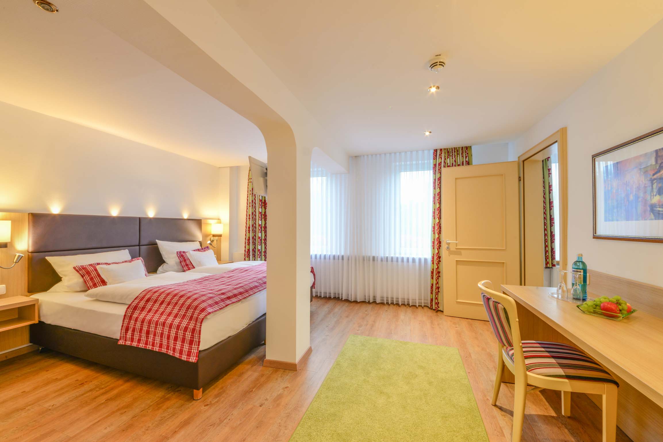 Landhotel Doerr in Bad Laasphe – Komfortables Doppelzimmer mit Schreibtisch | Wellnesshotel Sauerland