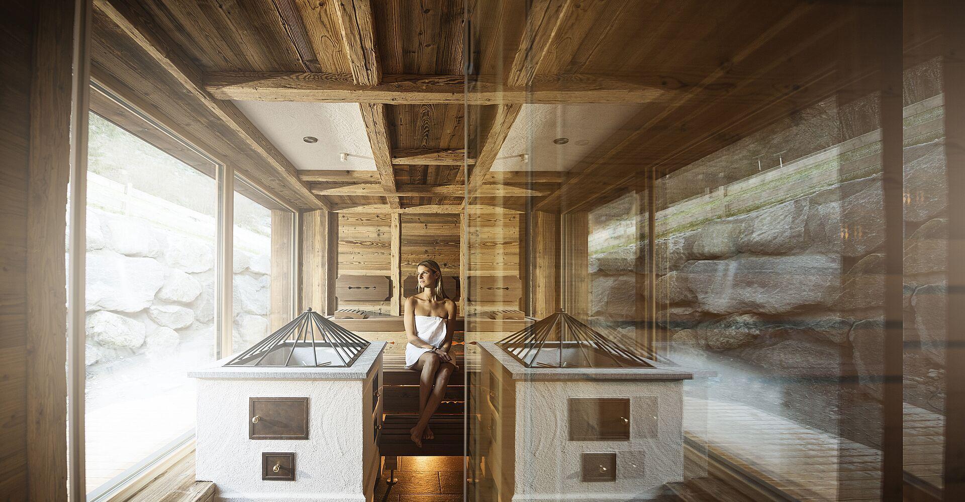 Das Kaltenbach in Kaltenbach – Entspannung in der Panorama-Sauna mit Blick auf die Natur | Wellnesshotel Zillertal
