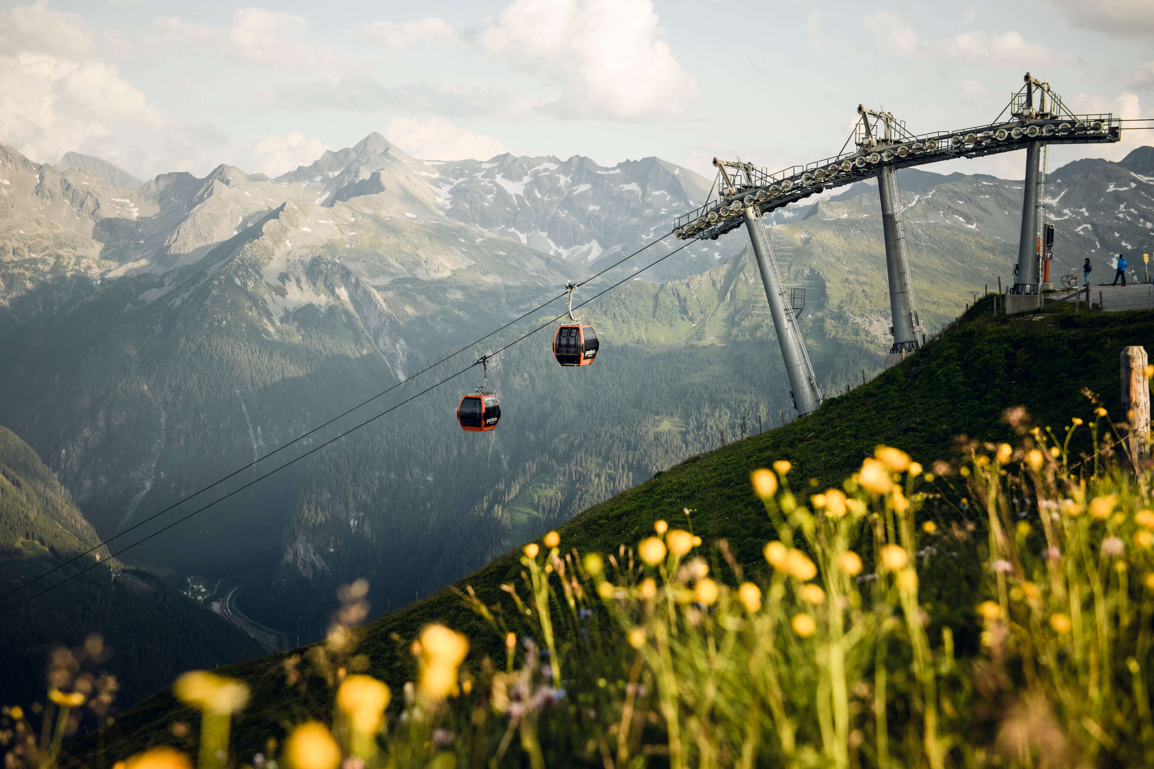 DAS.GOLDBERG in Bad Hofgastein – Seilbahn in der sommerlichen Bergwelt | Wellnesshotel Gasteinertal