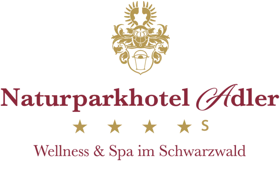 Logo des Naturparkhotel Adler St. Roman mit Wappen, 4 Sternen und dem Slogan 'Wellness & Spa im Schwarzwald'.