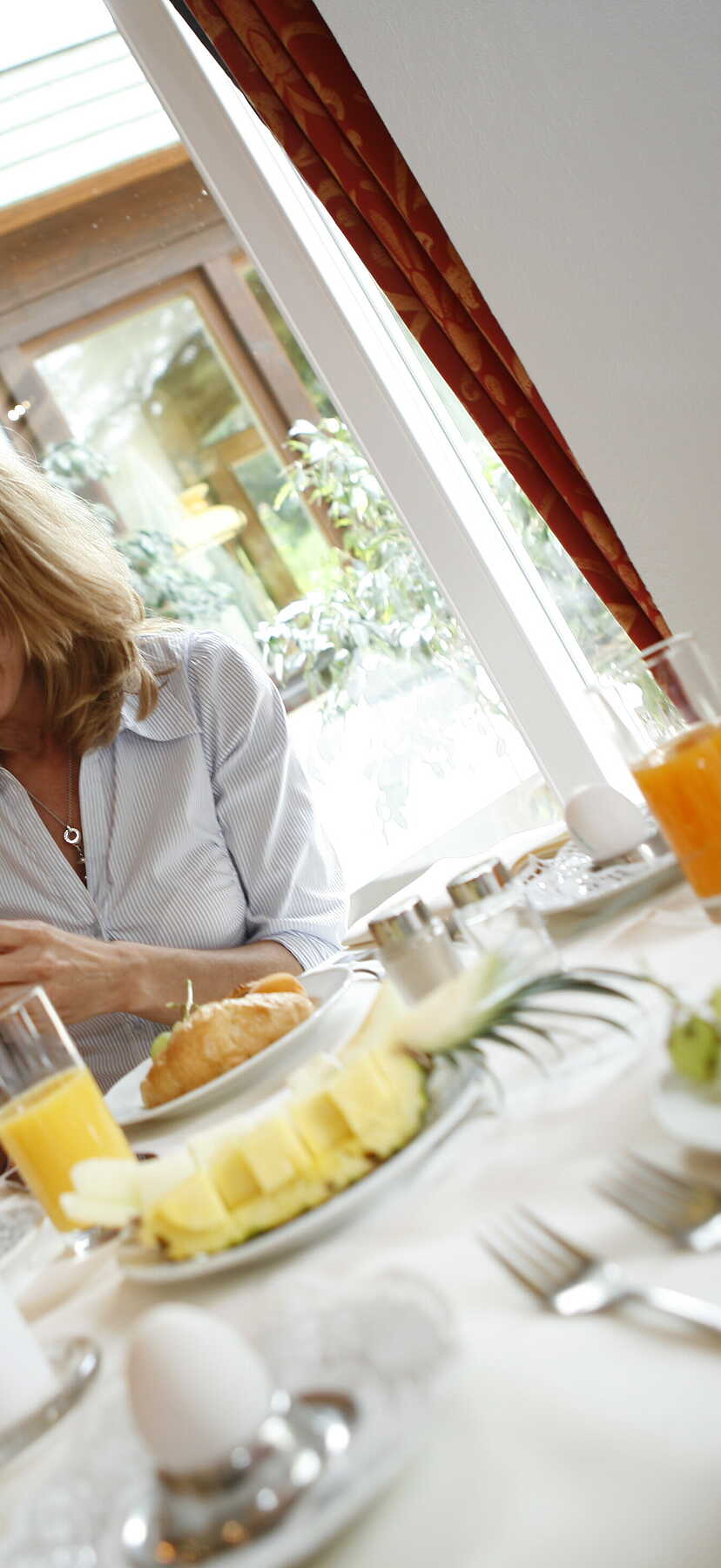 Enztalhotel in Enzklösterle – Frühstückstisch mit frischen Speisen | Wellnesshotel Schwarzwald