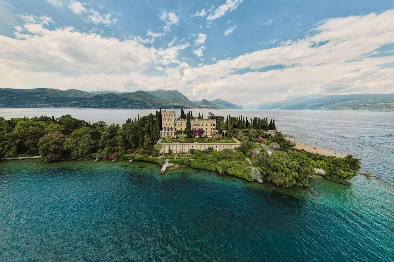 Monastero Resort & SPA in Soiano del Lago – Panorama-Außenansicht am Gardasee | Wellnesshotel Gardasee