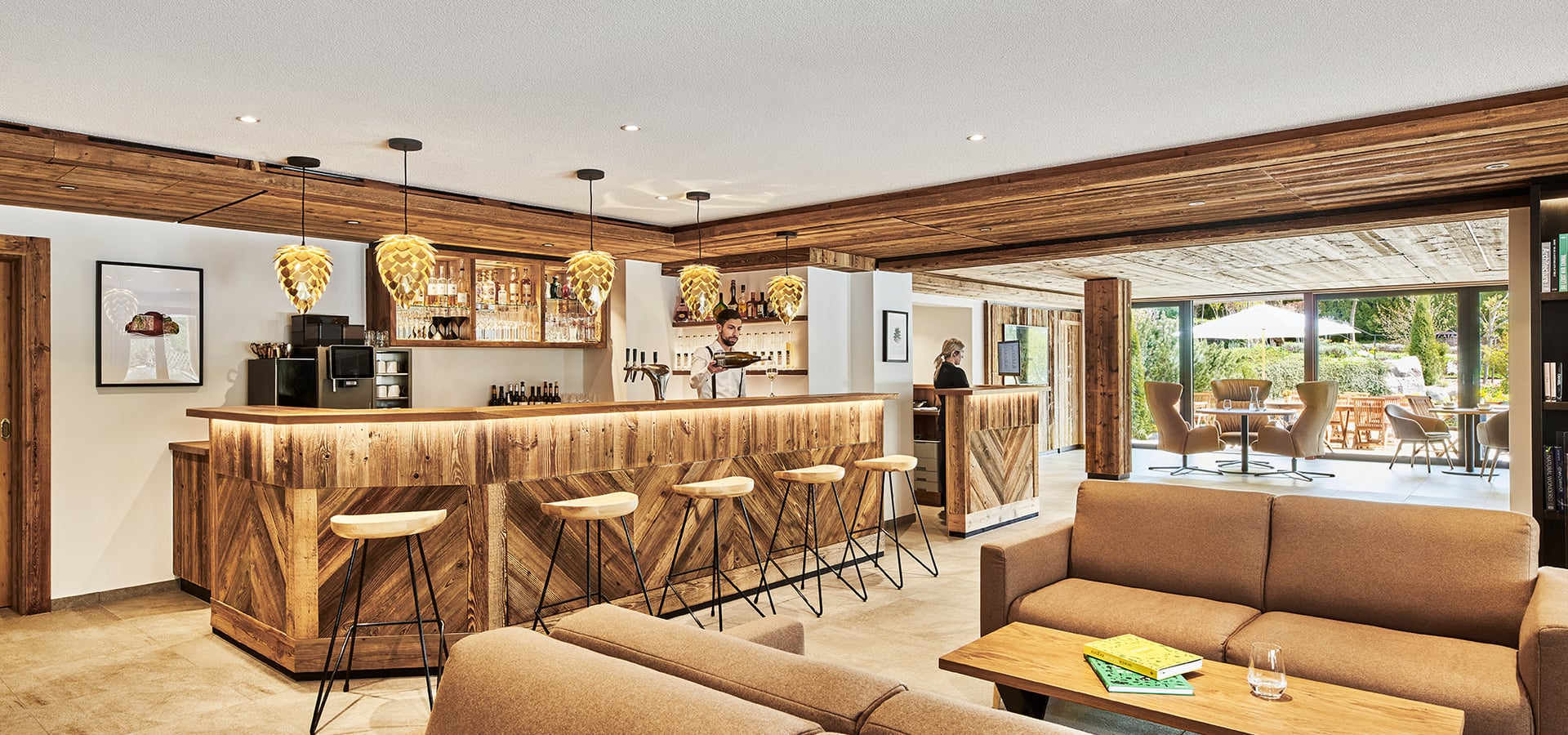 Wellnesshotel Adler Häusern in Häusern – Gemütliche Hotelbar mit Lounge-Bereich | Wellnesshotel Schwarzwald