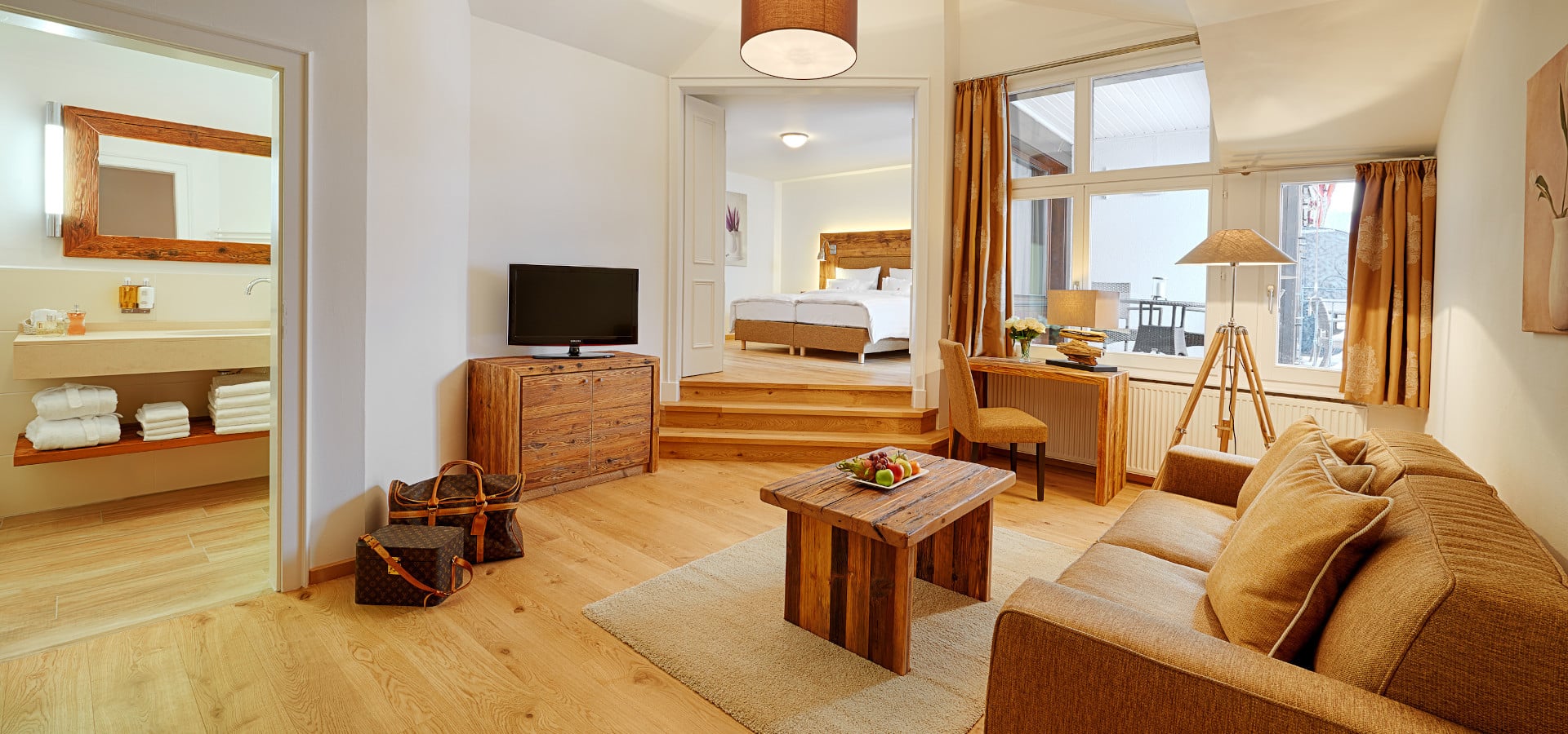 Wellnesshotel Adler Häusern in Häusern – Geräumige Suite mit Wohnbereich und Schlafzimmer | Wellnesshotel Schwarzwald