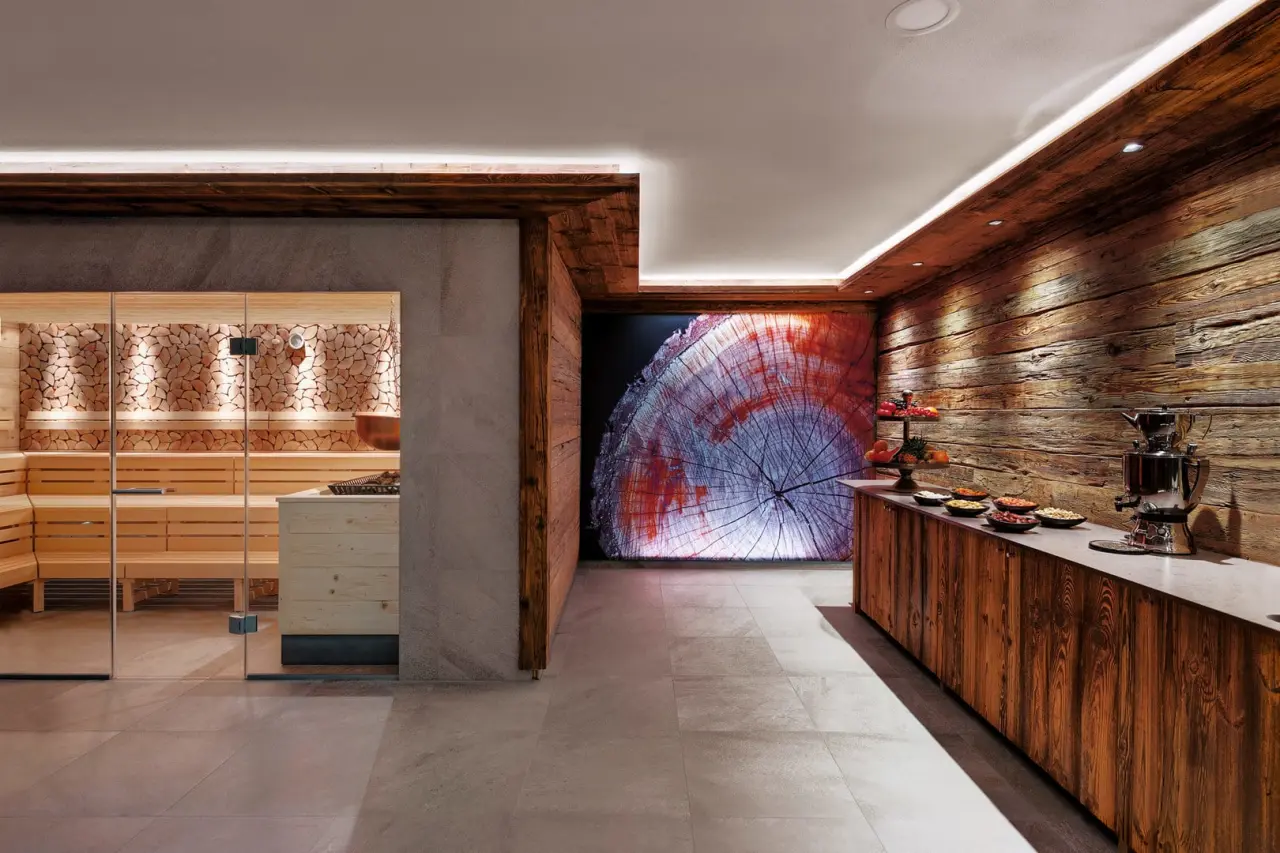 Wellnesshotel Adler Häusern in Häusern – Moderne Sauna mit Ruhebereich und Buffet | Wellnesshotel Schwarzwald