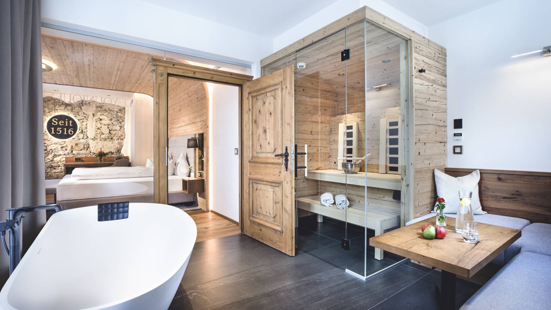 Hotel Kosterbräu in Seefeld – Wellness-Suite mit privater Sauna und Badewanne | Wellnesshotel Tirol