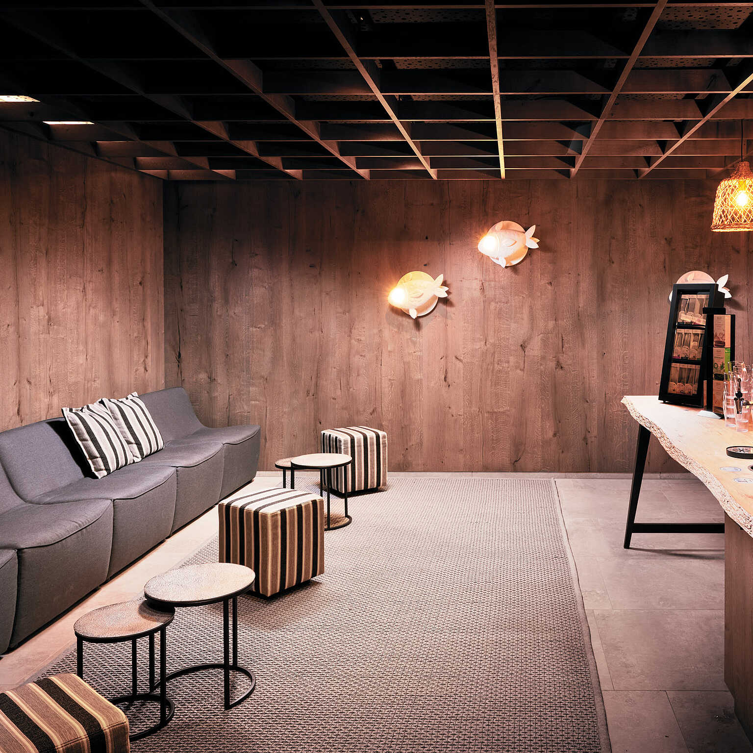 Soulsisters’ Hotel in Kaprun – Gemütlicher Loungebereich mit modernen Sitzgelegenheiten | Wellnesshotel Zell am See-Kaprun