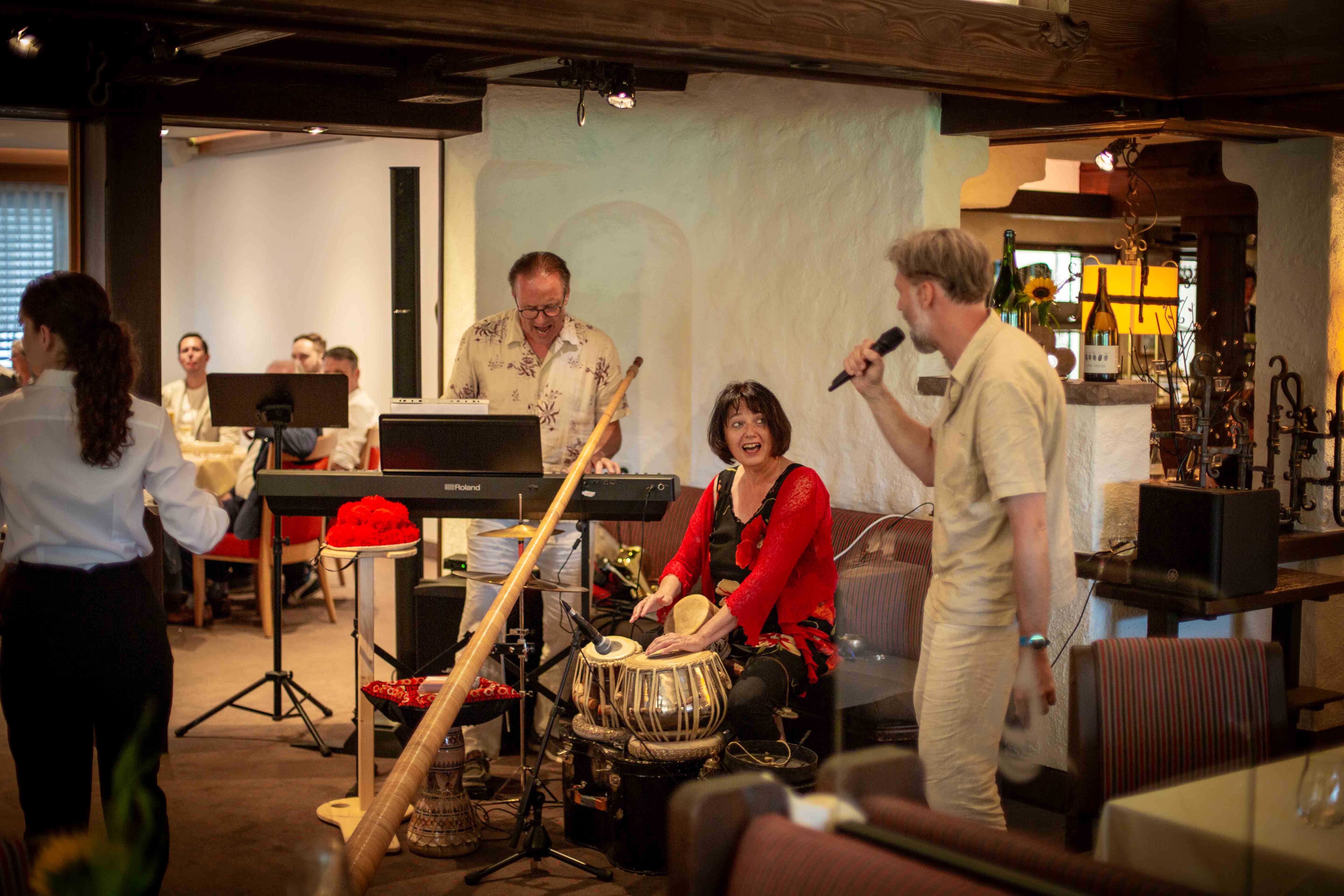Hotel Waldsägmühle in Pfalzgrafenweiler-Kälberbronn – Live-Musik im Restaurantbereich | Wellnesshotel Schwarzwald