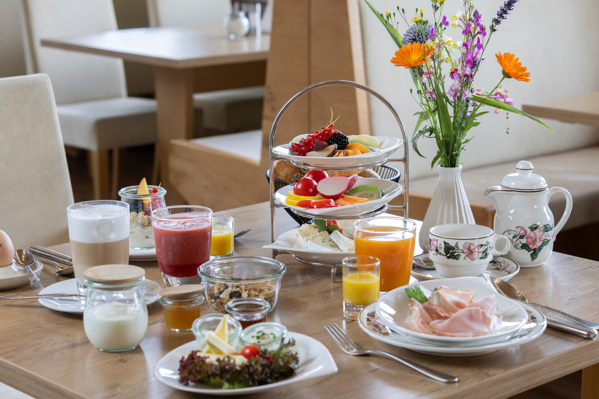 Hotel Konradshof in Seewald-Besenfeld – Reichhaltiges Frühstücksbuffet mit frischen Speisen | Wellnesshotel Schwarzwald