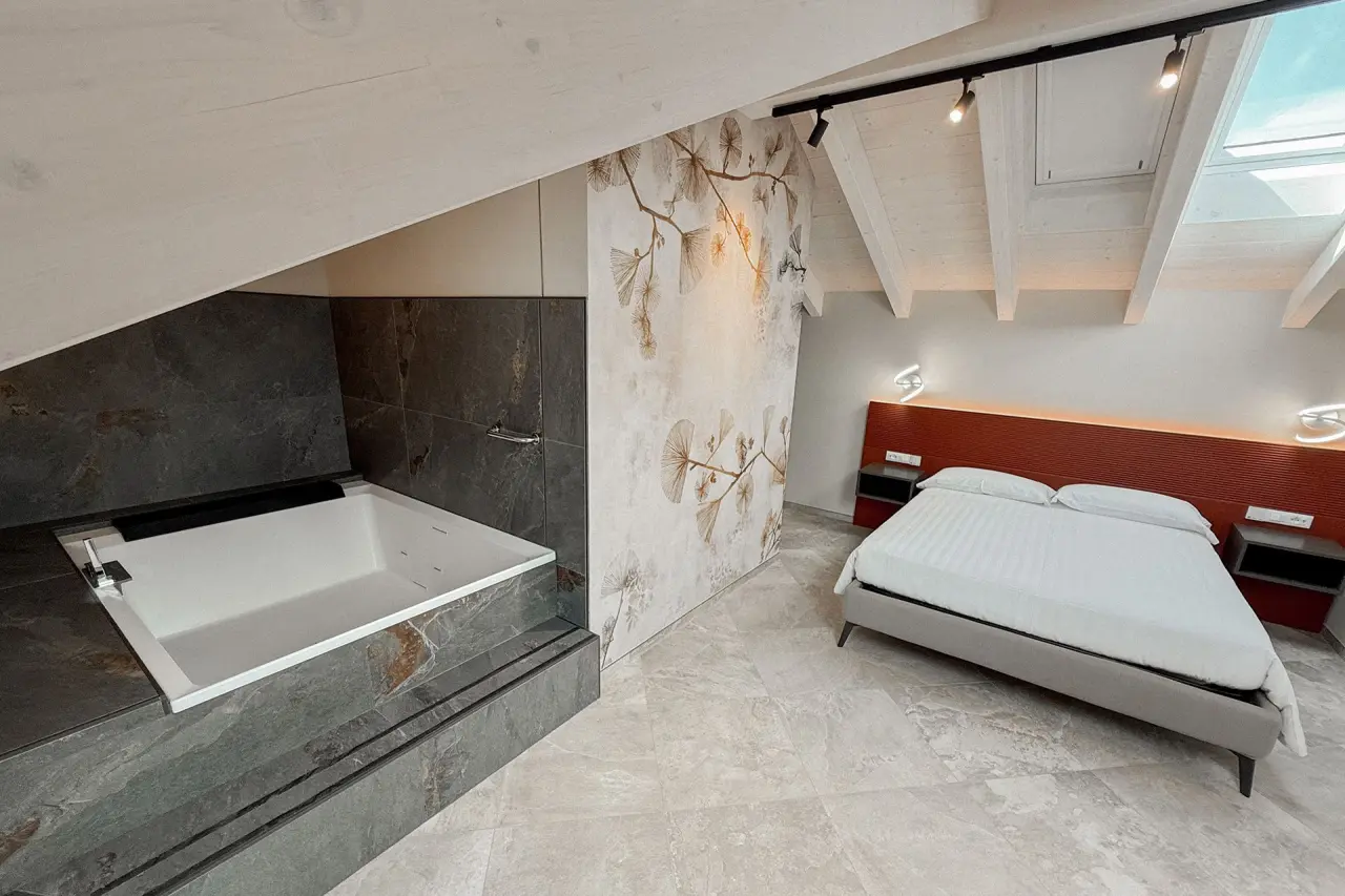 Pietralunga Resort in Pietralunga – Modernes Zimmer mit privatem Whirlpool | Wellnesshotel Umbrien