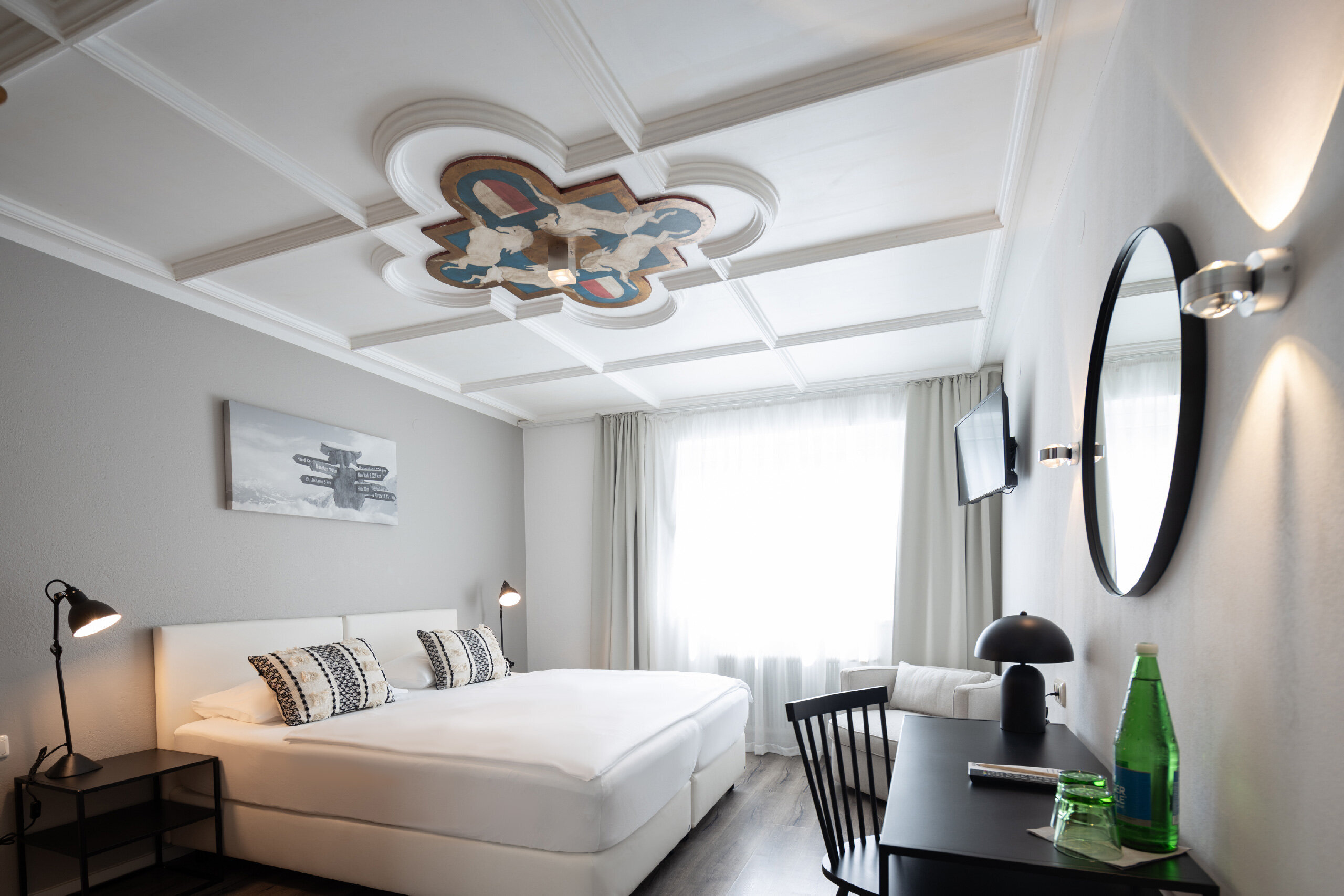 Q! Hotel Maria Theresia Kitzbühel in Kitzbühel – Modernes Hotelzimmer mit stilvoller Einrichtung | Wellnesshotel Tirol