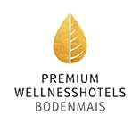 Logo der Premium Wellnesshotels Bodenmais mit goldenem Blatt-Symbol auf weissem Hintergrund.