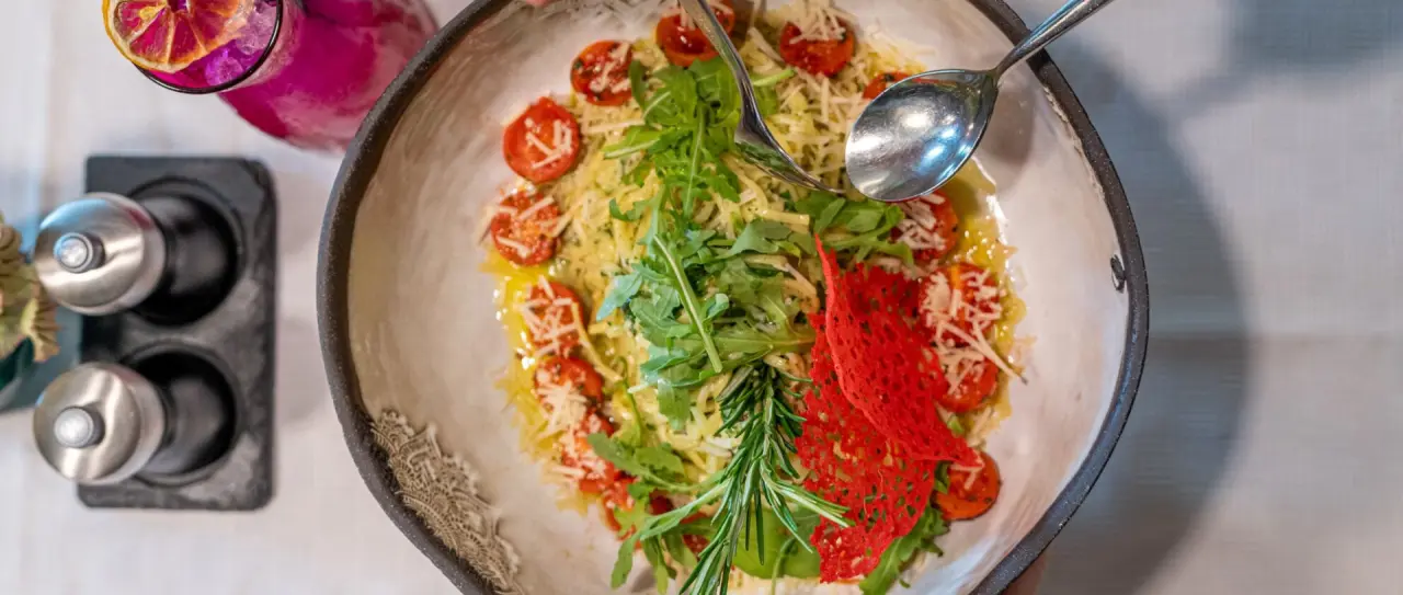Salzburger Hof Leogang in Leogang – Frische Pasta mit Tomaten und Rucola im Restaurant | Wellnesshotel Salzburger Land