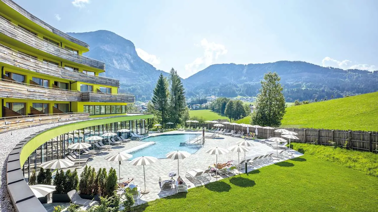 DAS SIEBEN ****Superior