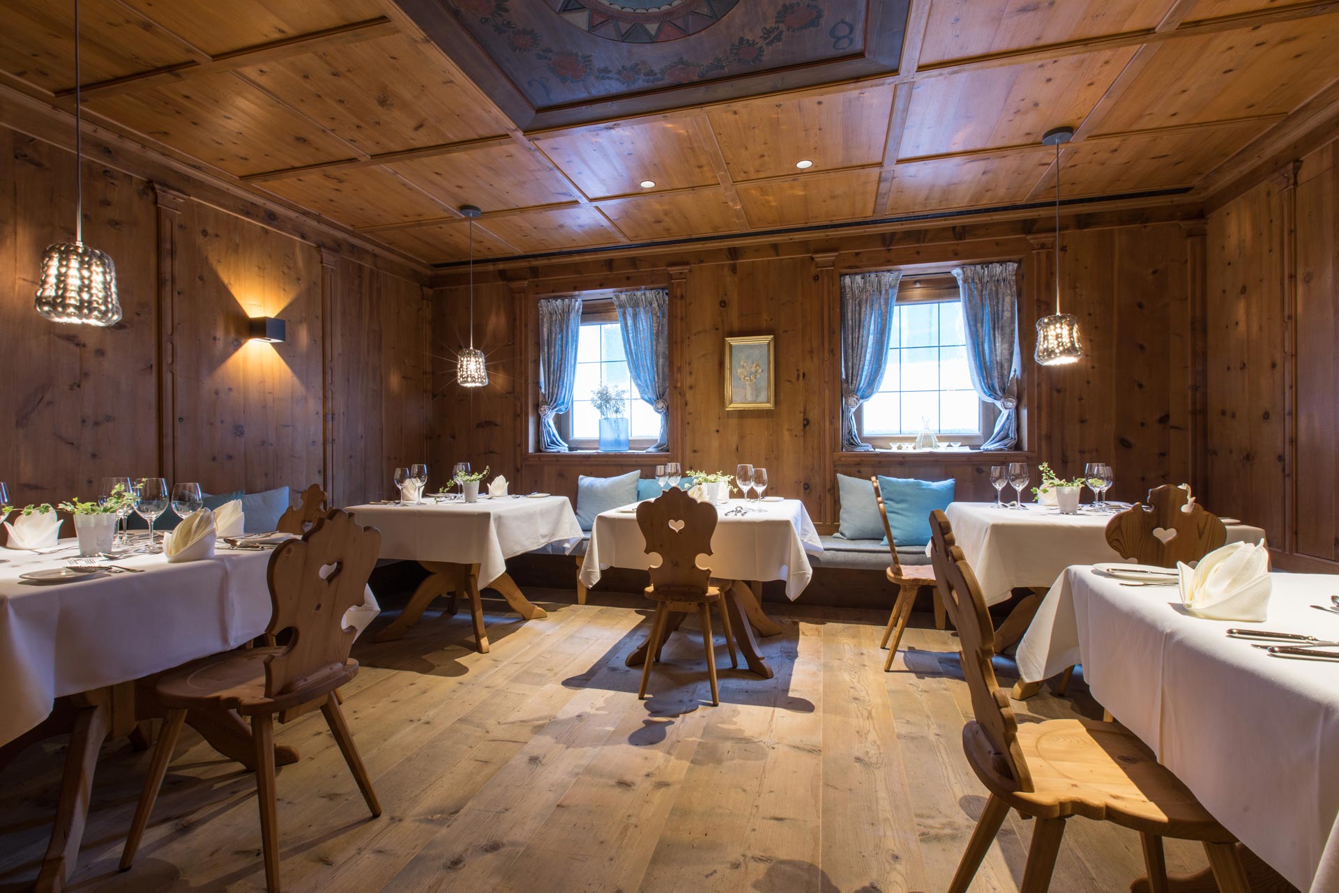 ElisabethHotel in Mayrhofen – Gemütliches Restaurant mit traditioneller Holzvertäfelung | Wellnesshotel Zillertal
