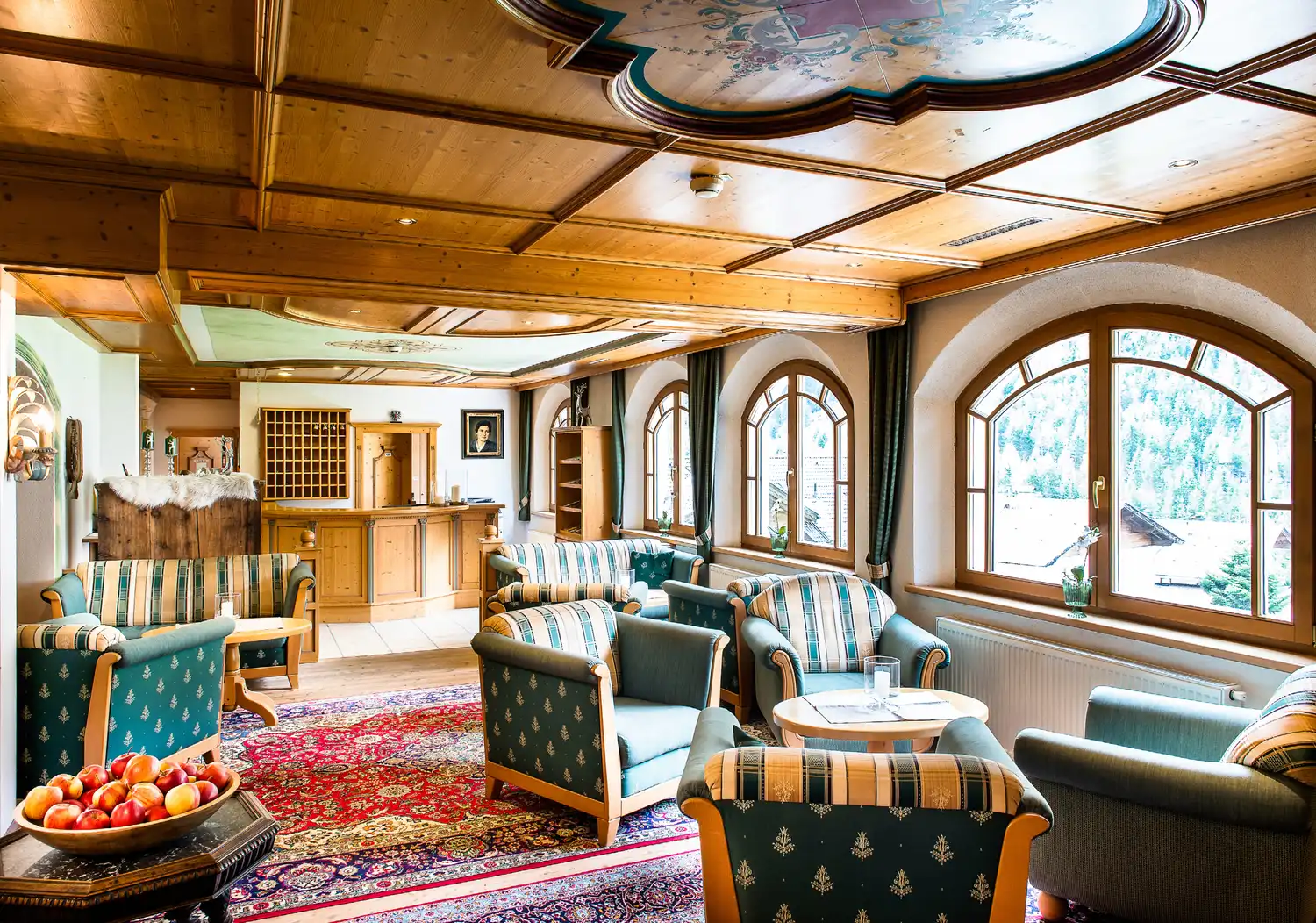 Alpenwellness Hotel Gasteigerhof in Neustift im Stubaital – Gemütliche Hotellobby im traditionellen Stil | Wellnesshotel Stubaital