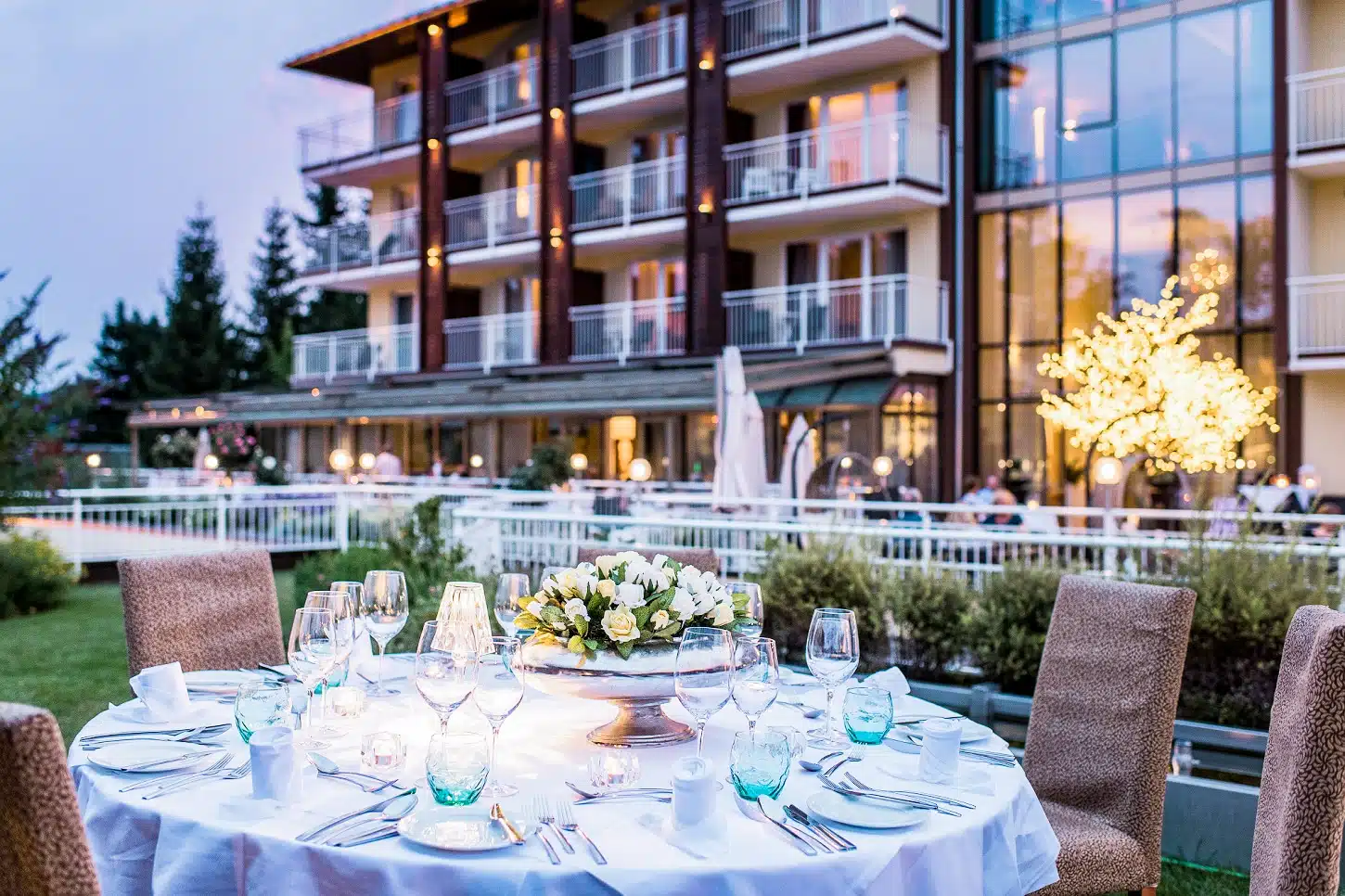 Das Balance SPA & GOLF Hotel in Pörtschach – Festlich gedeckter Tisch im Außenbereich | Wellnesshotel Wörthersee