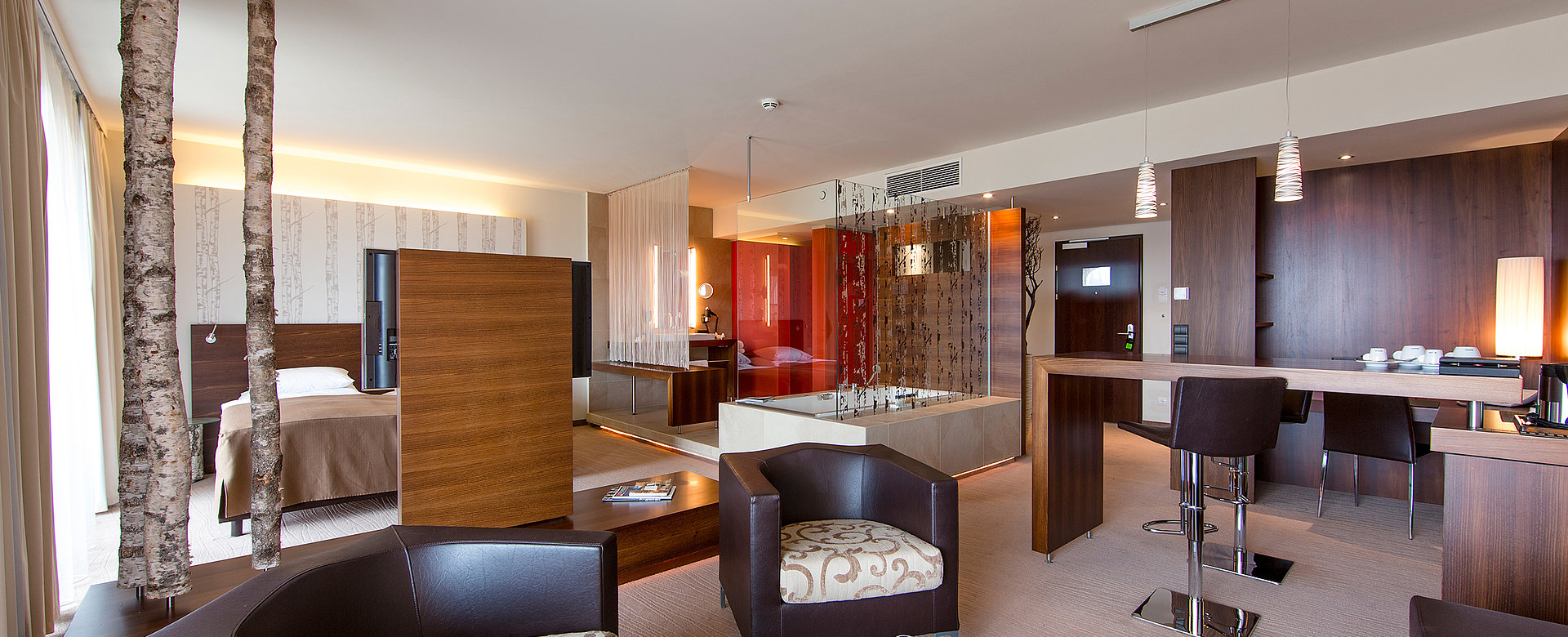 Seepark Wörthersee Resort in Klagenfurt – Geräumige Suite mit integrierter Badewanne | Wellnesshotel Wörthersee