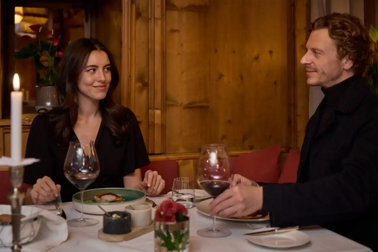 Top Hotel Hochgurgl in Hochgurgl – Paar beim Abendessen im eleganten Hotelrestaurant | Wellnesshotel Tirol