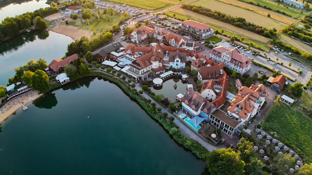 Seehotel Niedernberg - Das Dorf am See