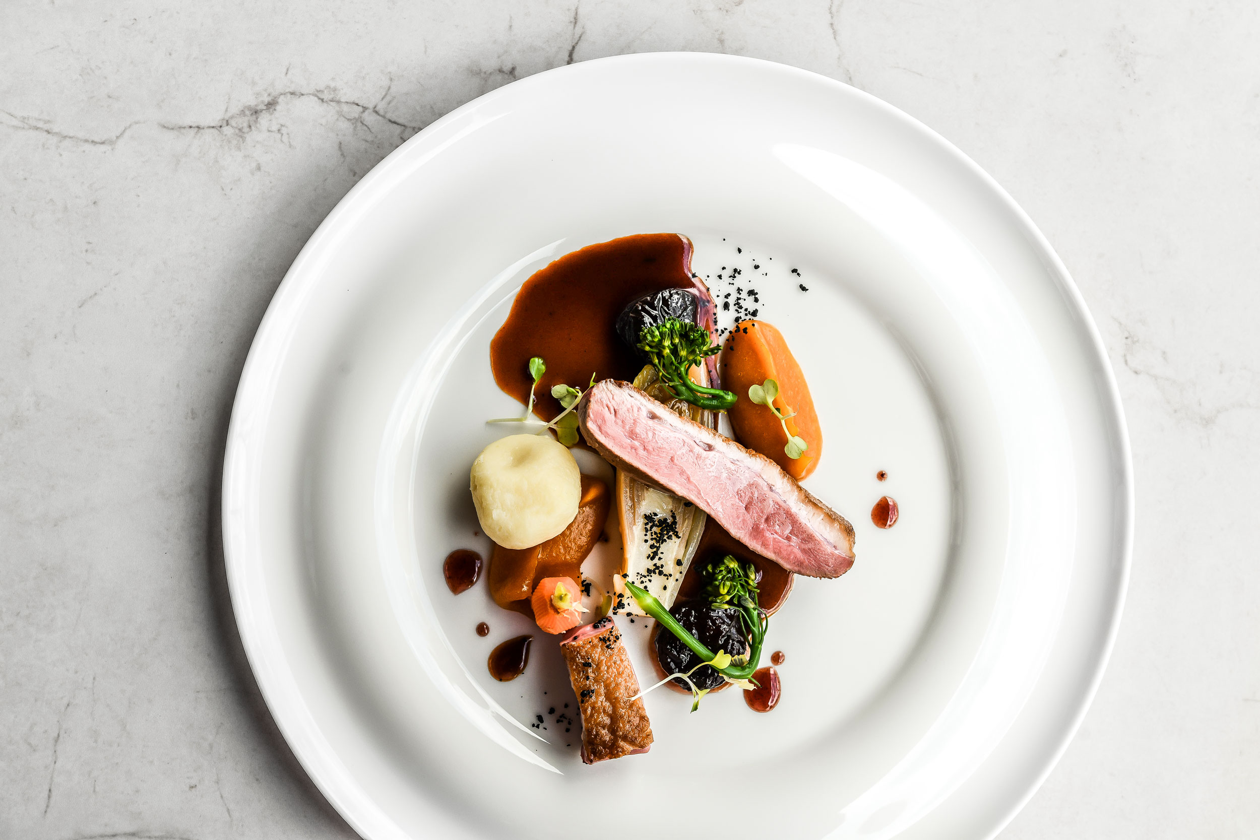 Bergresort Seefeld in Seefeld – Exquisit angerichteter Hauptgang im Hotelrestaurant | Wellnesshotel Tyrol