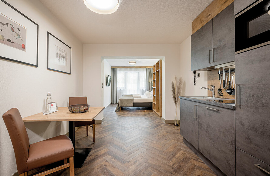 Hotel Regina in Sölden – Modernes Apartment mit Küchenzeile und Schlafbereich | Wellnesshotel Tirol