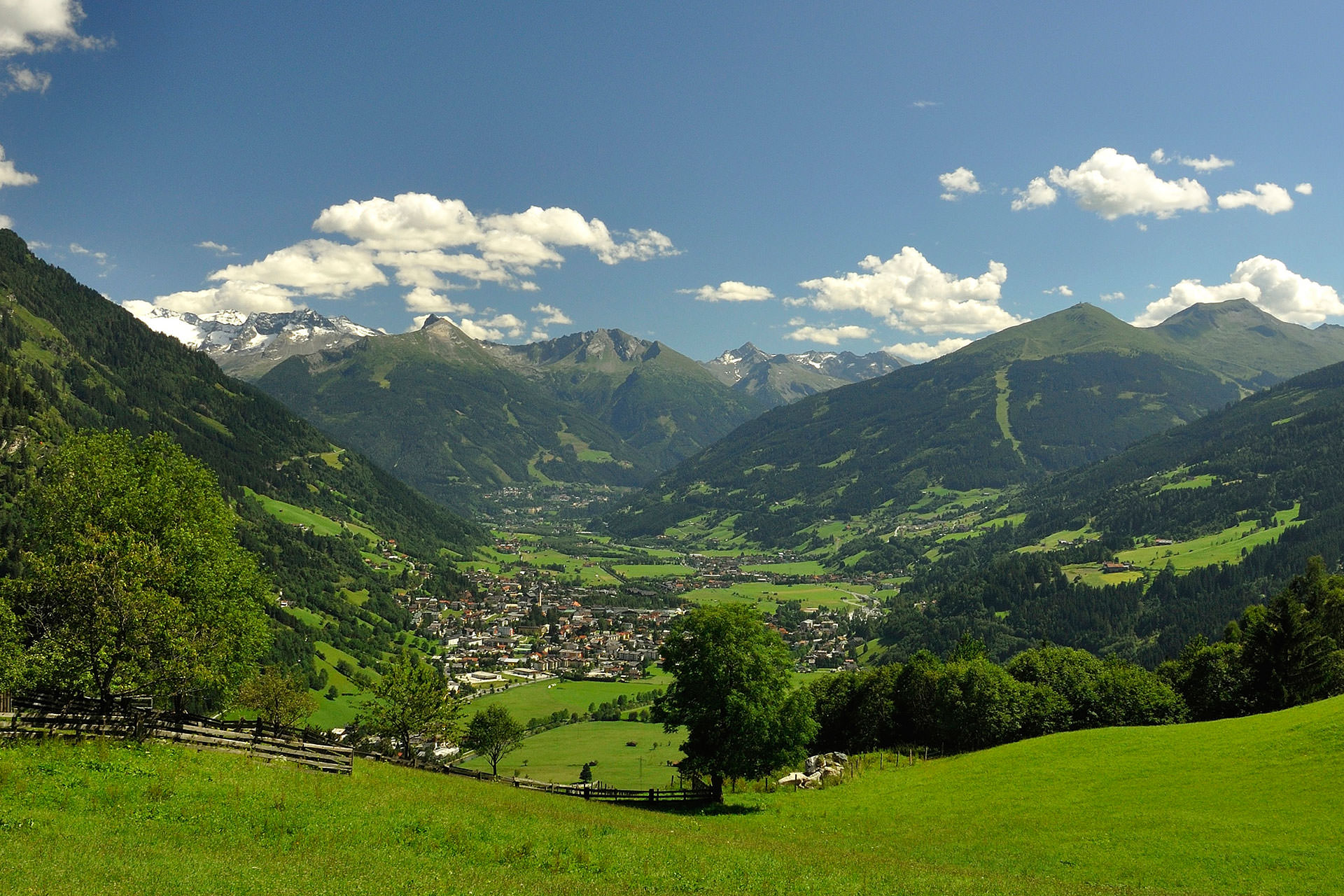 Impuls Hotel Tirol in Bad Hofgastein – Malerisches Gasteinertal mit Bergen und Ort | Wellnesshotel Gasteinertal