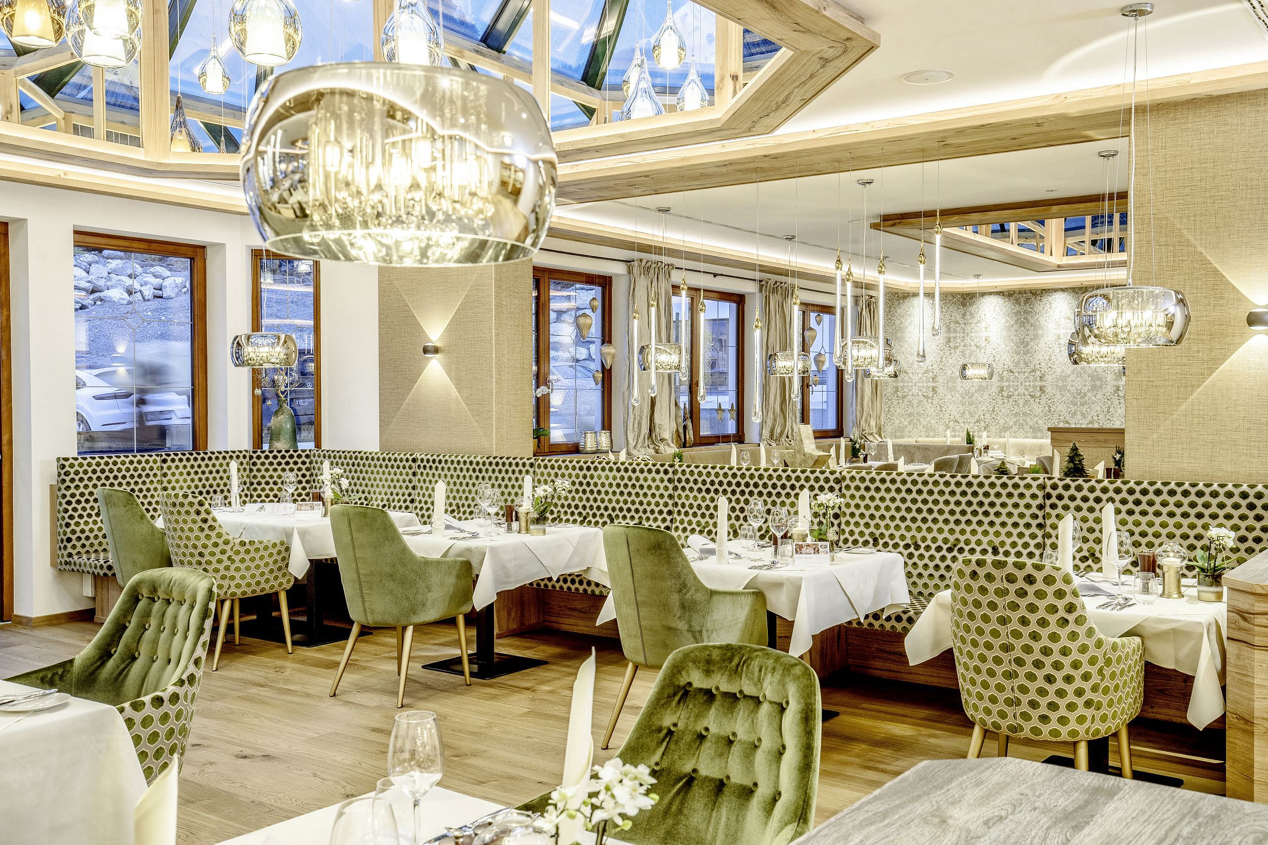 Hotel Der Lärchenhof in Erpfendorf – Elegantes Restaurant mit stilvoller Einrichtung | Wellnesshotel Tirol