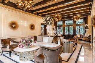 Black & White Living