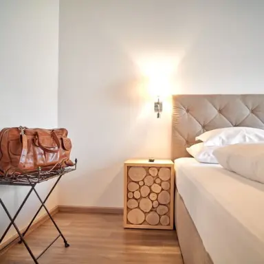 Einzelzimmer mit Balkon