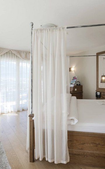 Comfort Room Romantic Fire